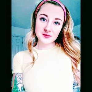 Meet your Posher, Briana